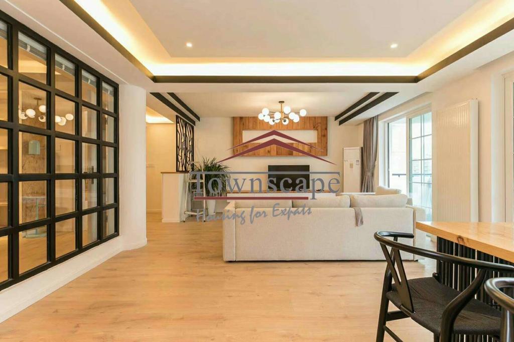  Ample 3BR Duplex Apartment near Jiashan Market