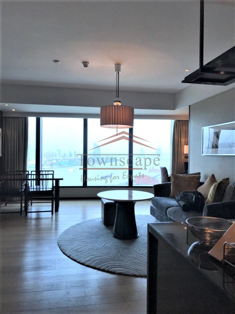  Stunning Executive Apartment in Lujiazui