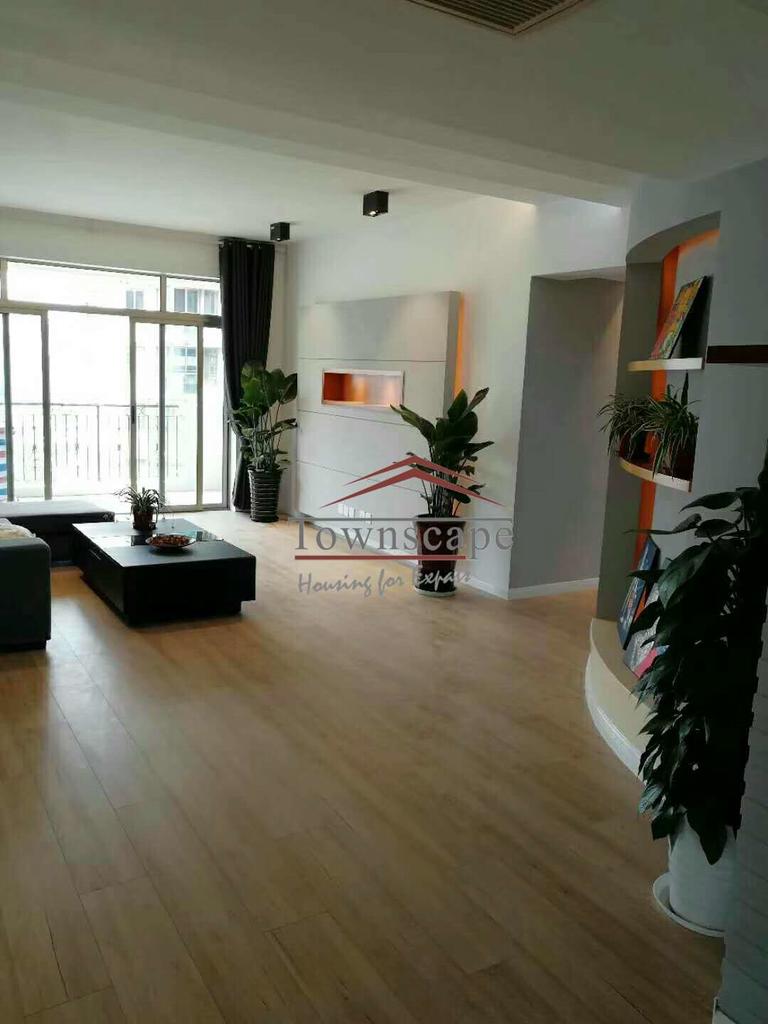  Renovated 4BR Apartment near Zhongshan Park