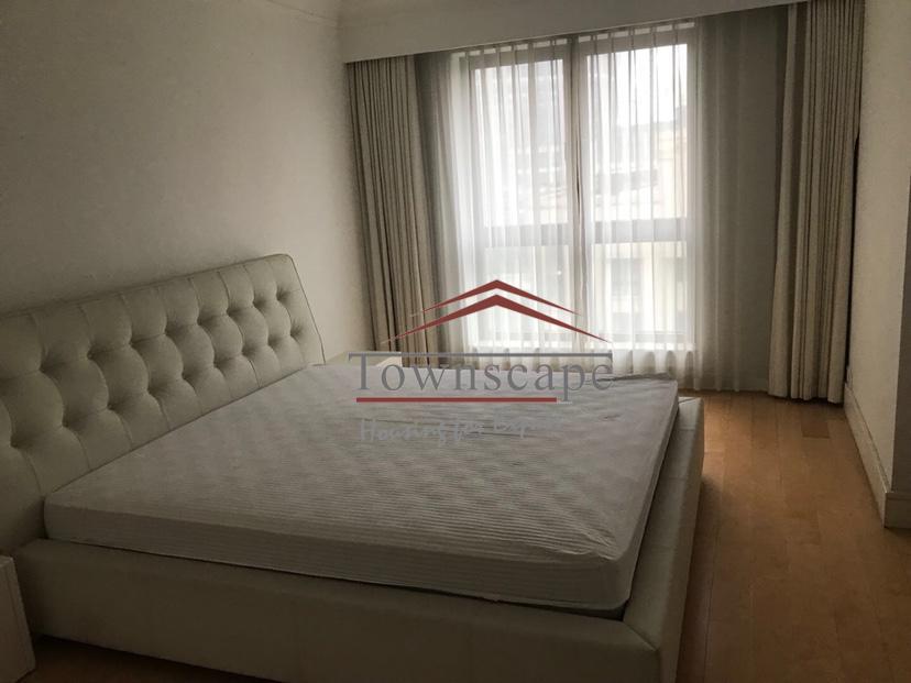  3-Bed Deluxe Apartment with Floor Heating in Xintiandi