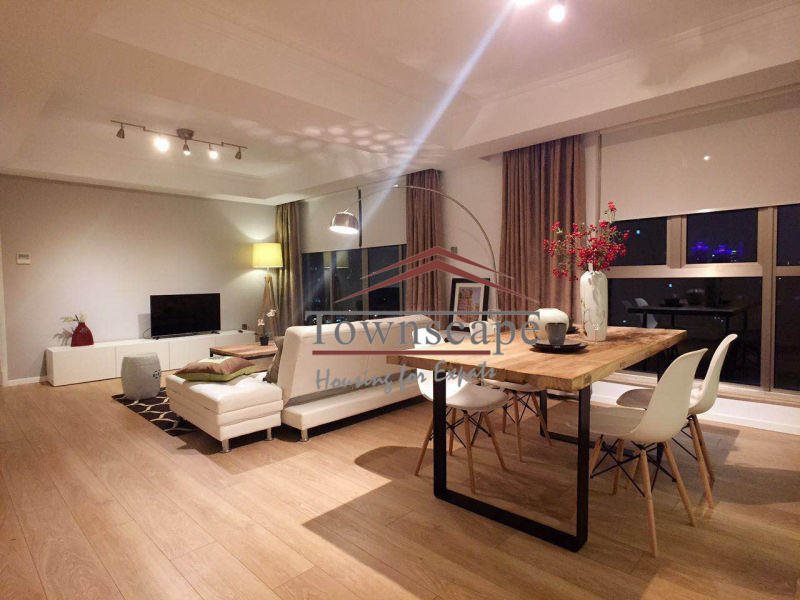  Modern 3BR Apartment with Floor Heating in FFC