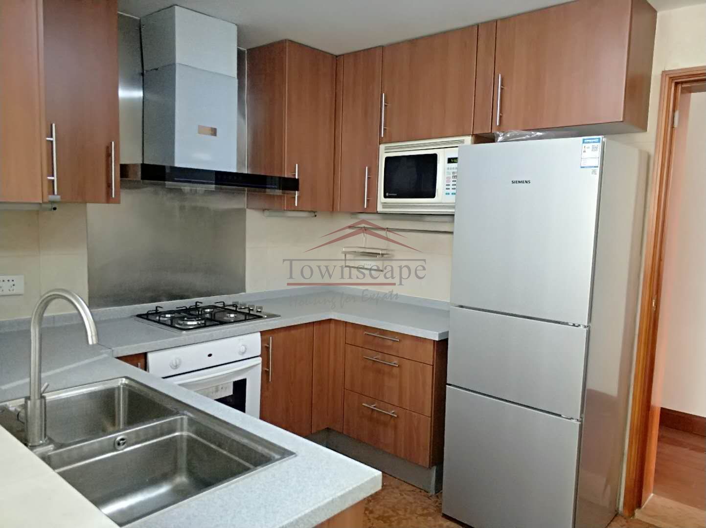  Modern 3BR Apartment for Rent in Anfu Road