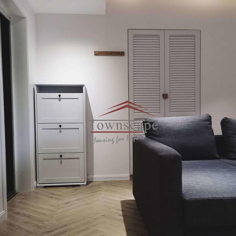  Sleek 1BR Apartment in Jingan District