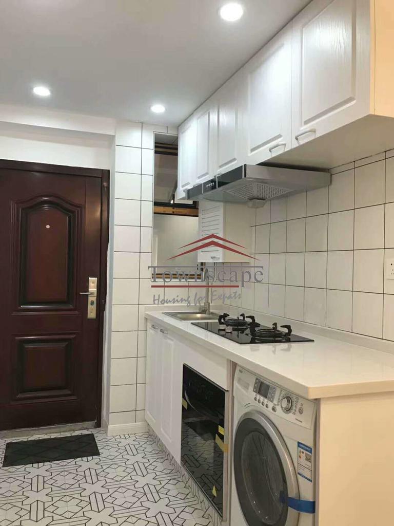  Renovated 1BR Apartment near West Nanjing Road
