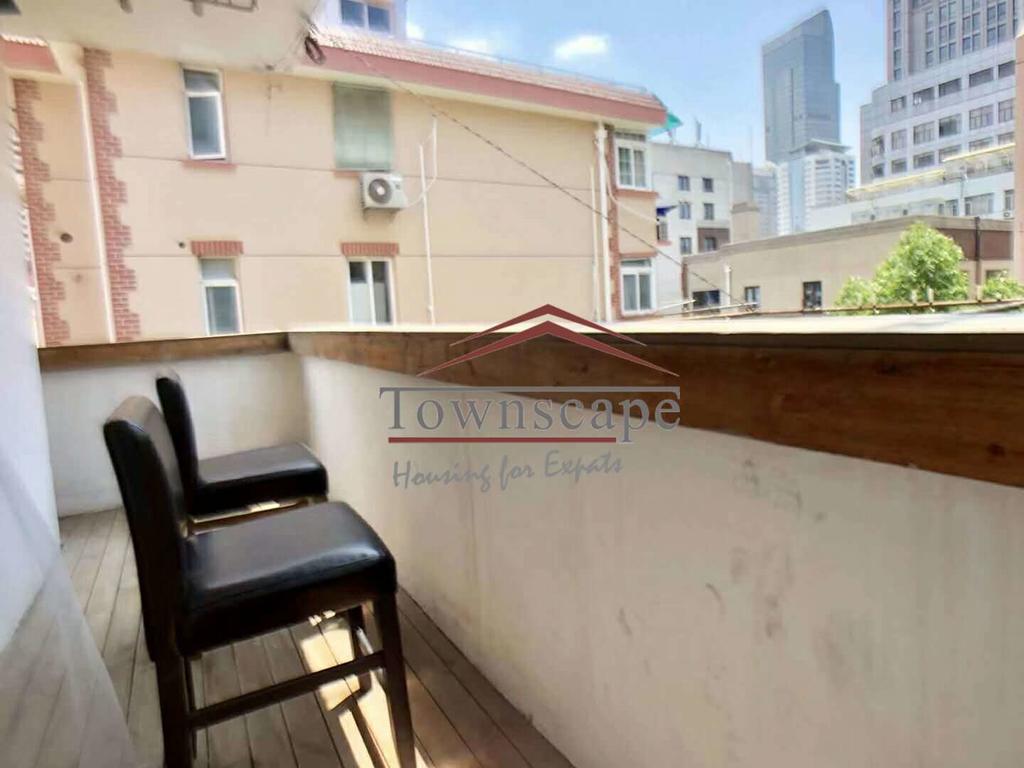  Renovated 2BR Apartment in Jingan Temple area