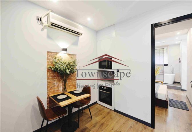  Modernized 1BR Apartment near West Nanjing Road