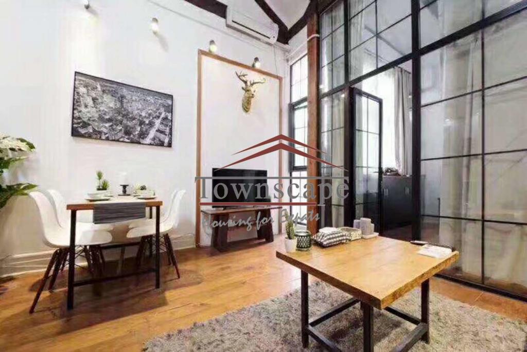  Beautiful 2BR Loft Apartment near West Nanjing Rd Metro