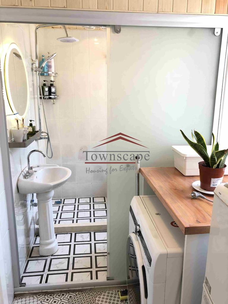  Bright 1BR Apartment in Hengshan Road