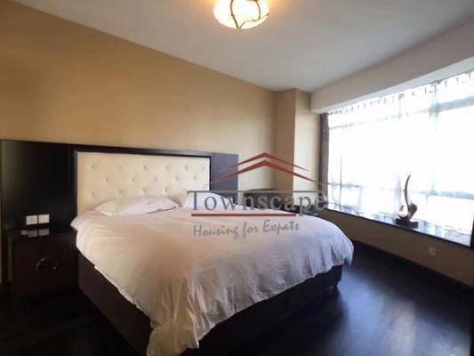  Sunny 2BR Service Apartment in West Nanjing Rd