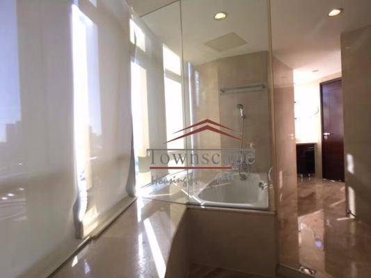  Sunny 2BR Service Apartment in West Nanjing Rd