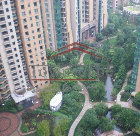  High Floor 3BR Apartment with Floor Heating in Green Community