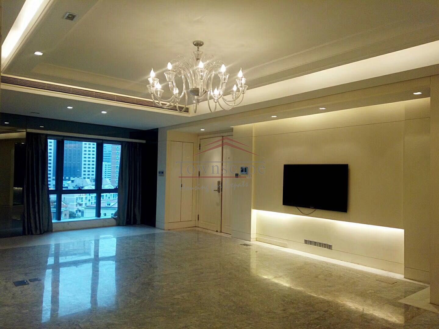  High-End 4BR 290sqm Apartment in Downtown