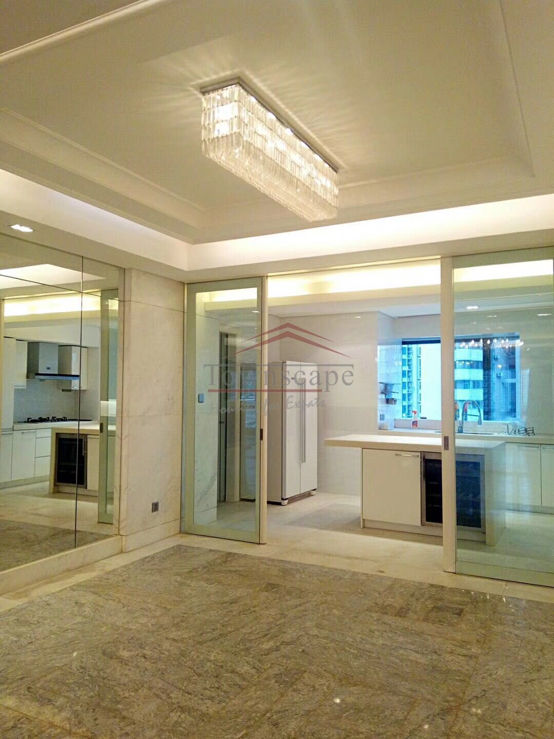  High-End 4BR 290sqm Apartment in Downtown
