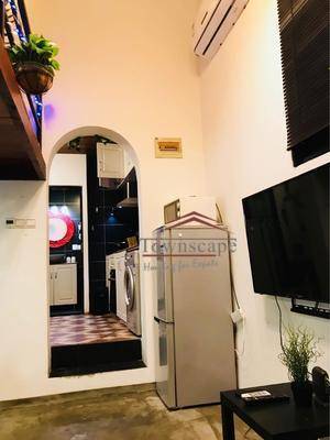  Nice 1BR Loft with Private Yard near Jiashan Market