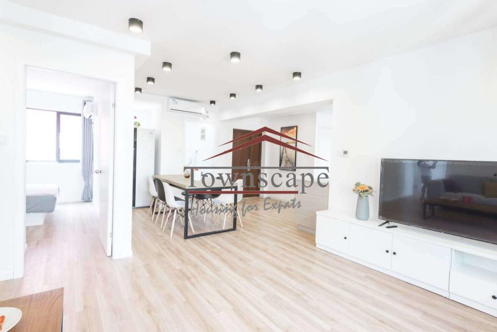  Spacious 3BR Apartment with Floor-Heating in Jingan