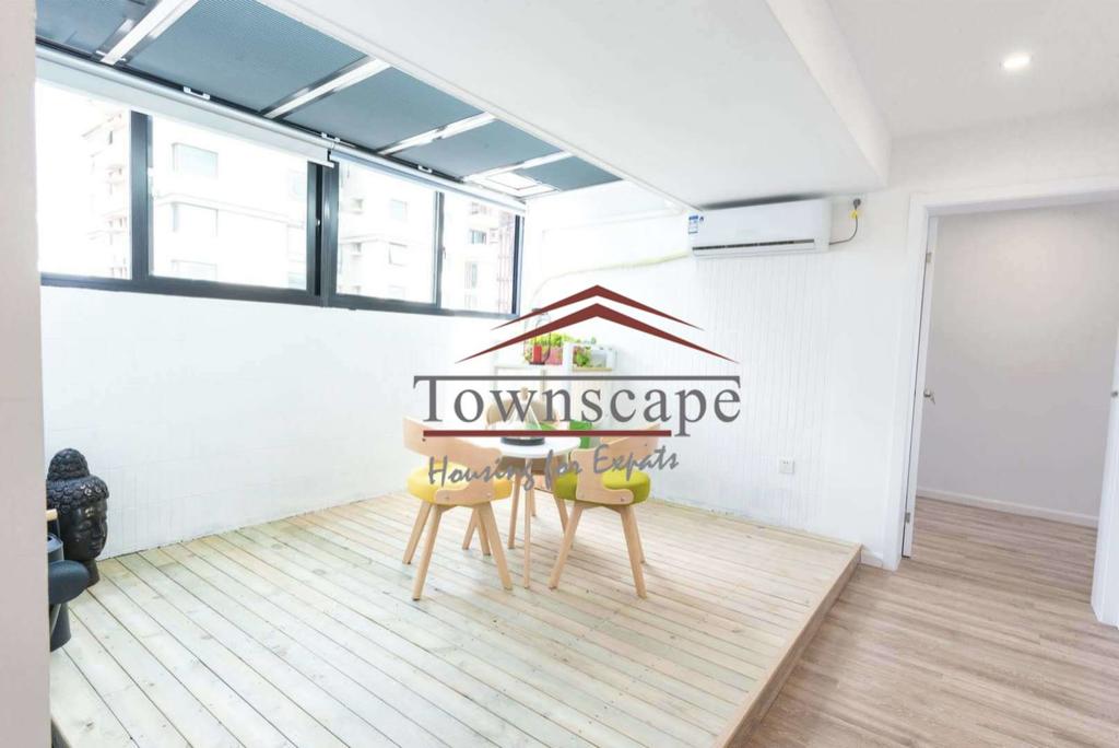  Spacious 3BR Apartment with Floor-Heating in Jingan