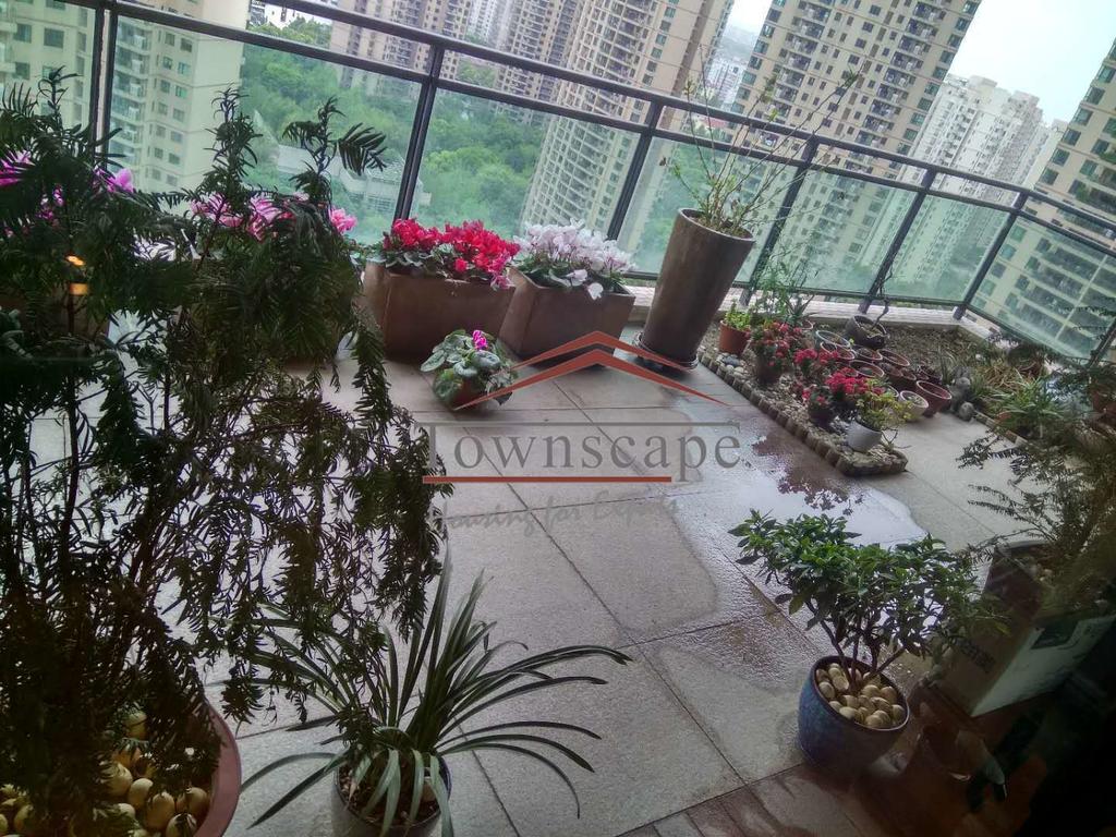  Family Apartment in Hongqiao near Metro Line 2