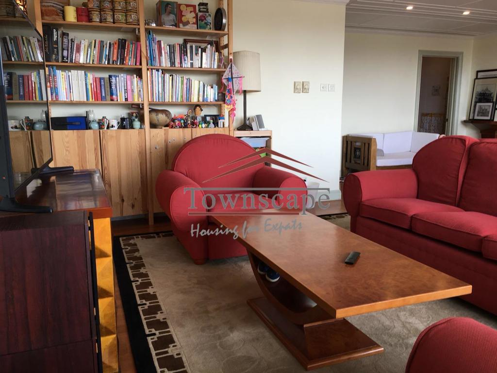  High-End 2BR Apartment in Hengshan Road