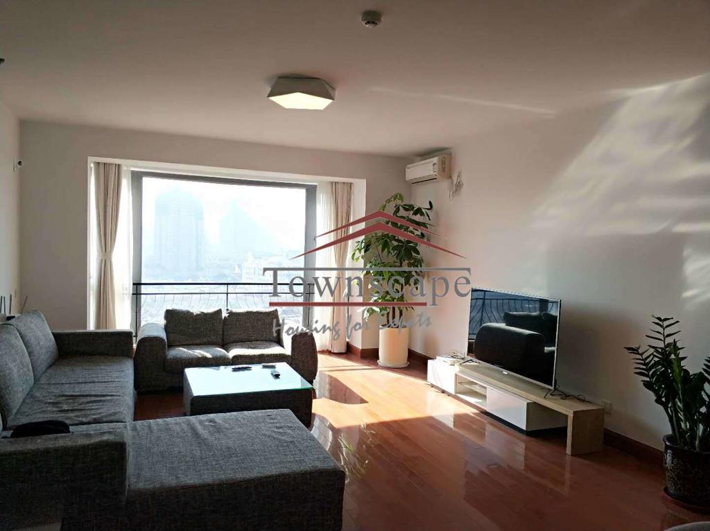  Sunny and Modern 3BR Apartment in Anfu Road