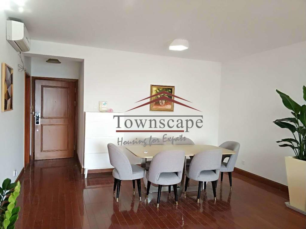  Sunny and Modern 3BR Apartment in Anfu Road