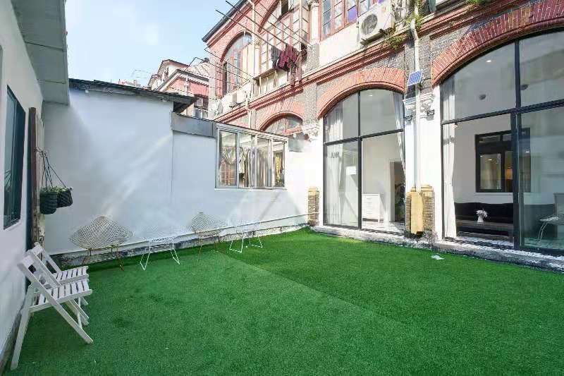  Great 2BR Apartment with 60sqm Terrace near The Bund