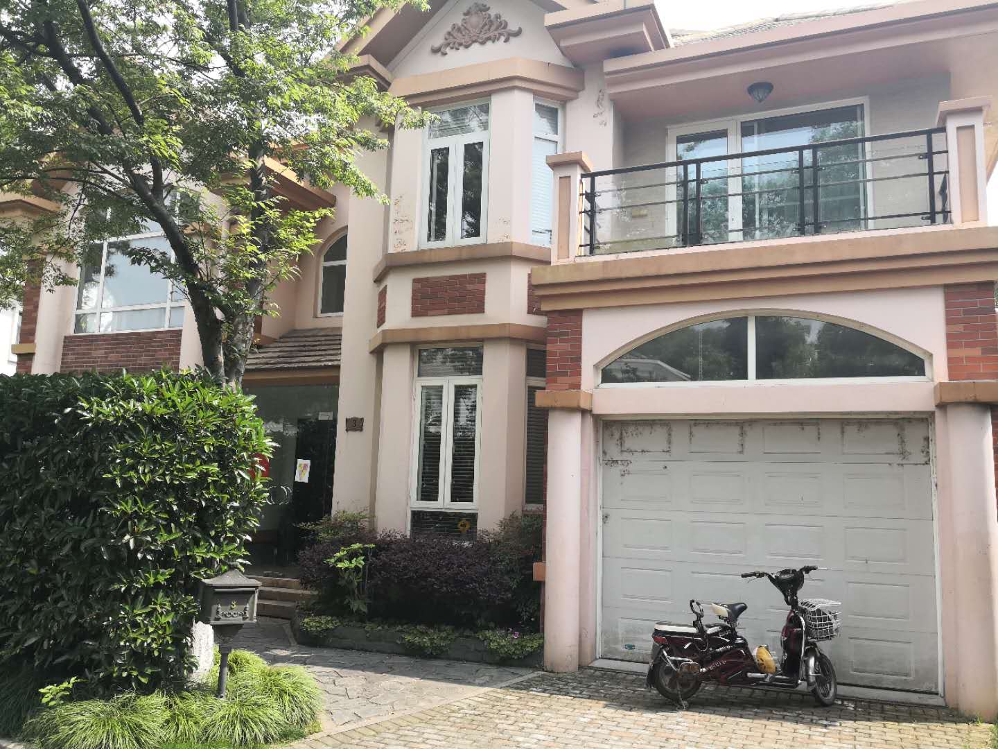  Modern Villa with Big Garden near German and French School