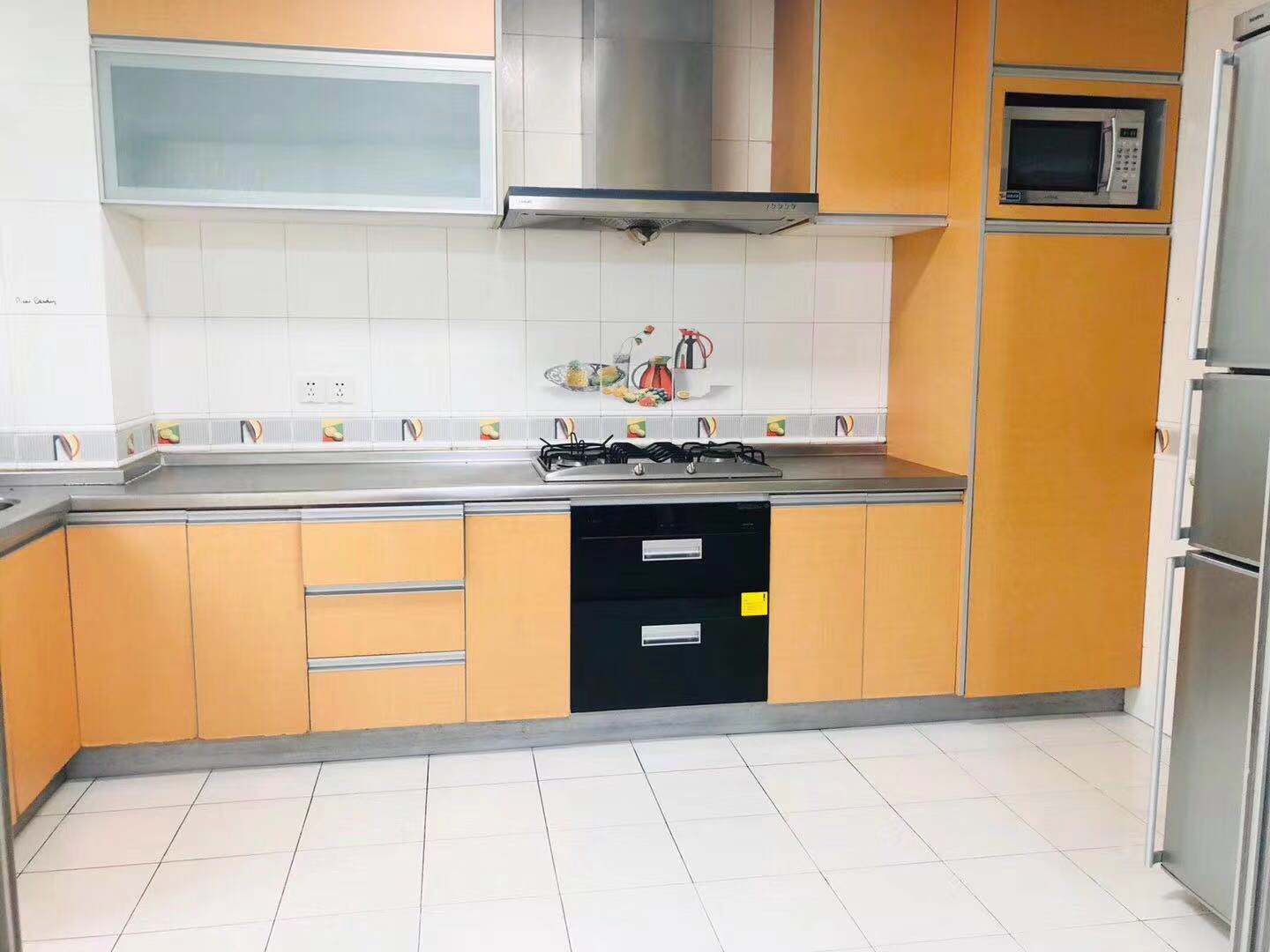  4BR Duplex Apartment in Hongqiao near Zhongshan Park