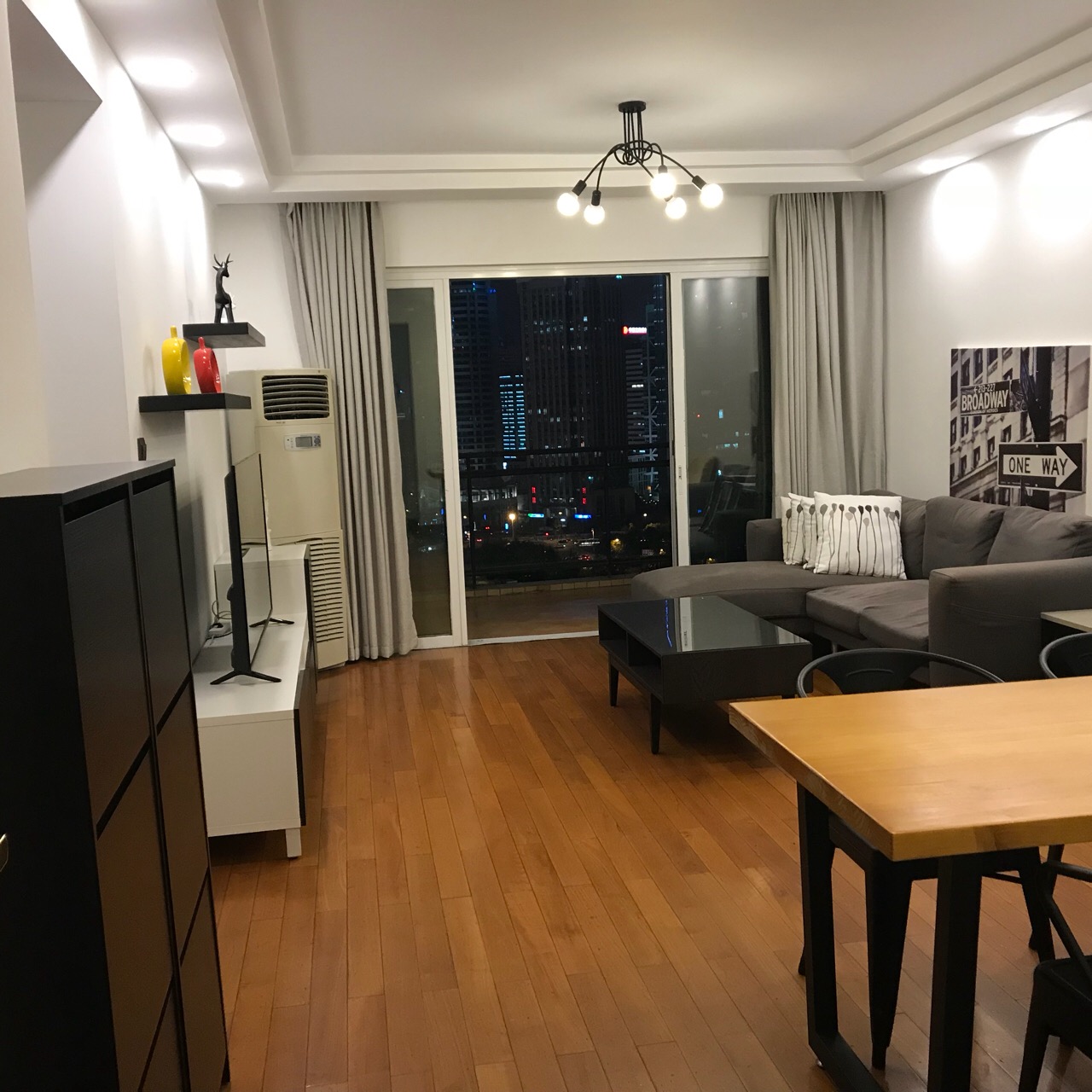  3BR Apartment in Lujiazui with River View