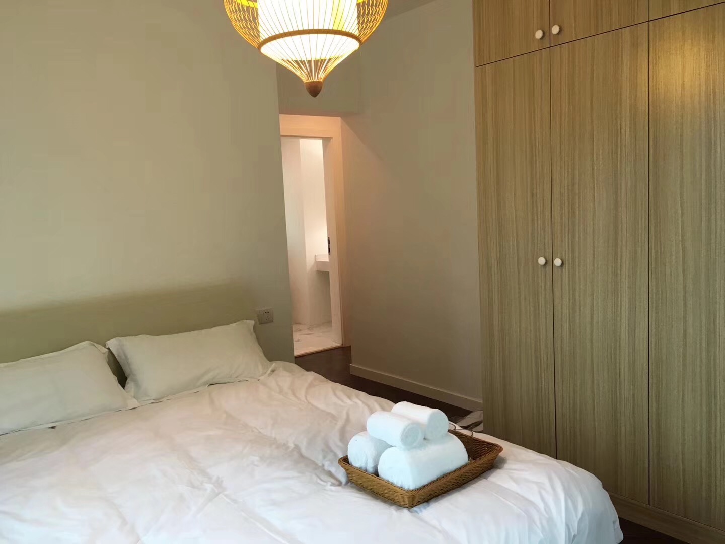 LARGE SHANGHAI APARTMENT FOR RENT Great 3BR Chez Moi Apartment for Rent in Shanghai