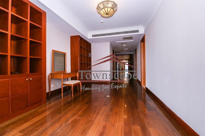 red wood shelves Lujiazui CBD VIP Apartment for Rent in Shanghai