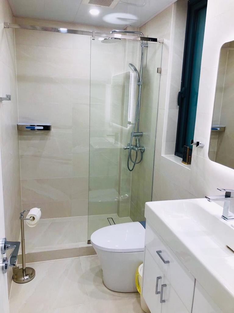 big shower Renovated Spacious FFC Apartment for Rent in Shanghai