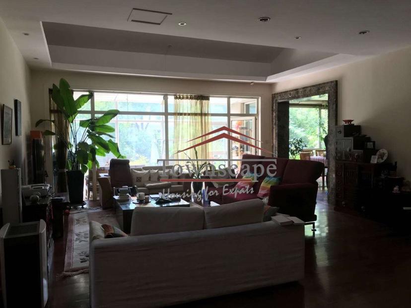 Large living room Villa in Qingpu near German and French Schools