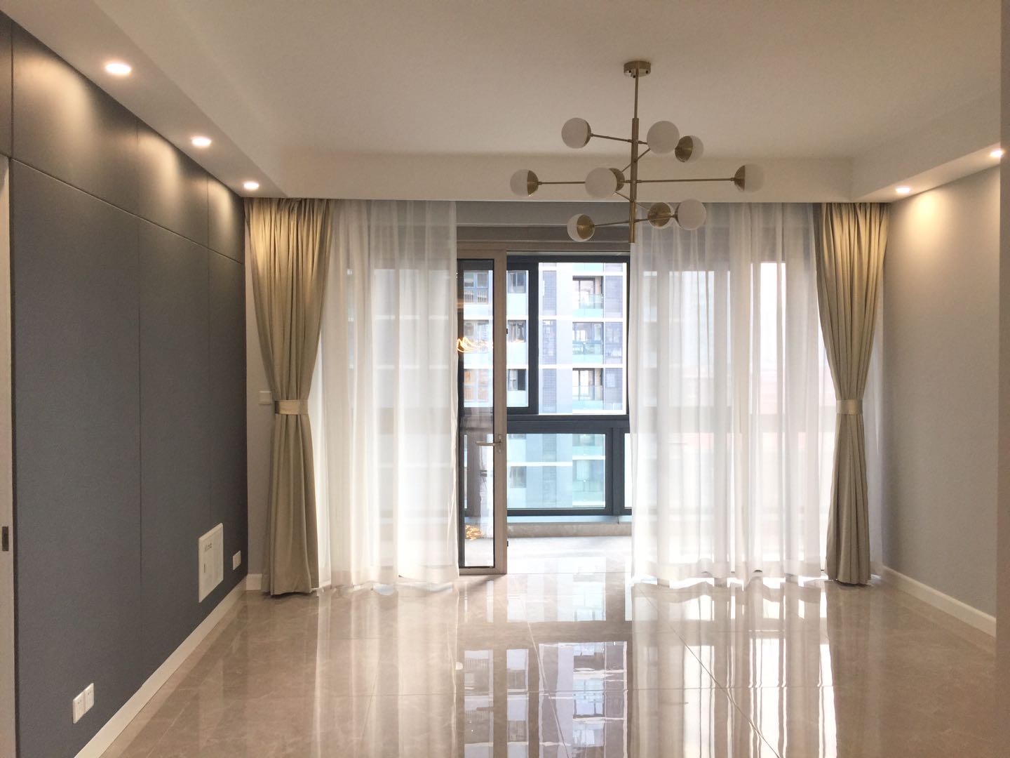 shiny floor Brand-new Spacious LJZ CBD Apartment for Rent in Shanghai
