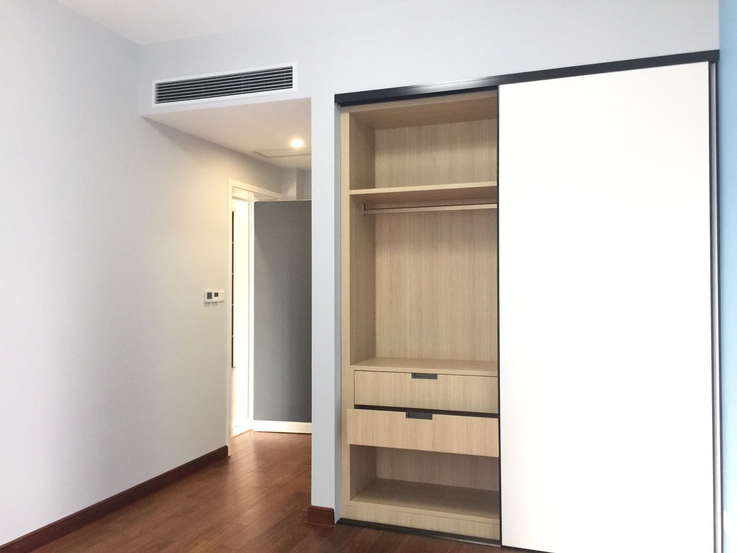 lots of room for clothes Brand-new Spacious LJZ CBD Apartment for Rent in Shanghai