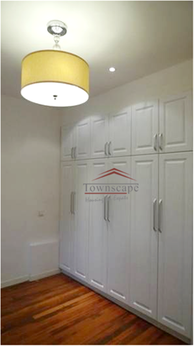 cabinet space 4F Historical FFC Lane House w Backyard in Shanghai for Rent