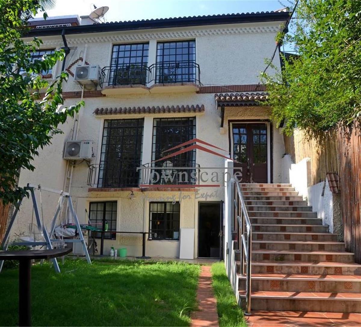 Big Backyard 4F Historical FFC Lane House w Backyard in Shanghai for Rent