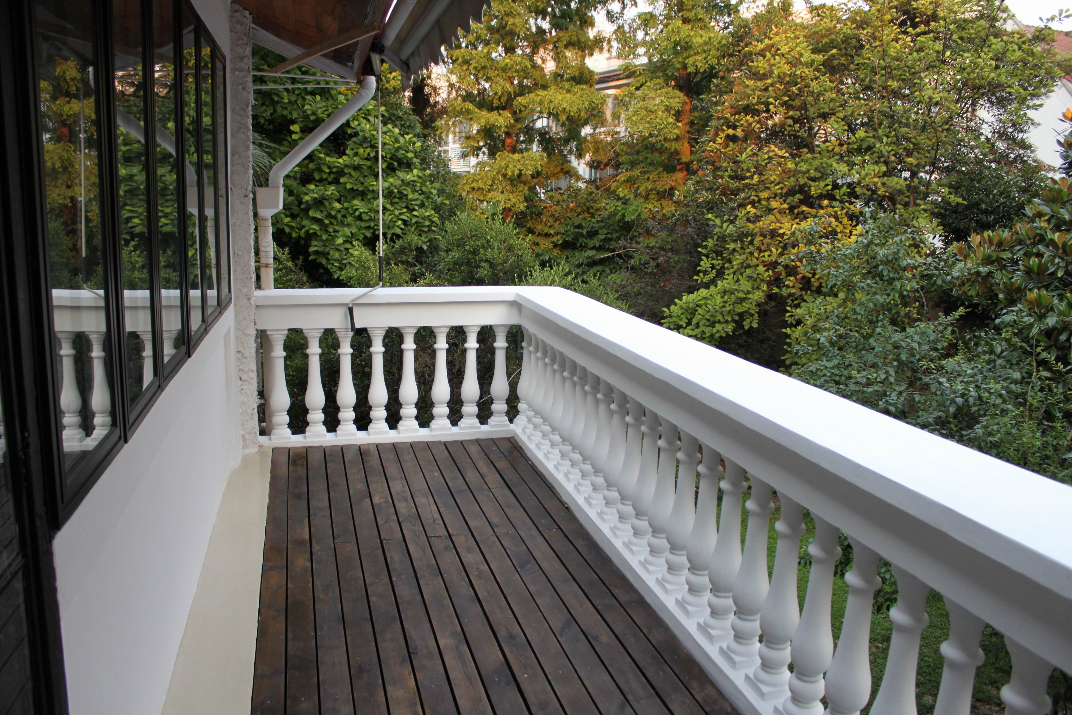 Big Balcony Duplex Apartment in Historic FFC Lane House for Rent in Shanghai