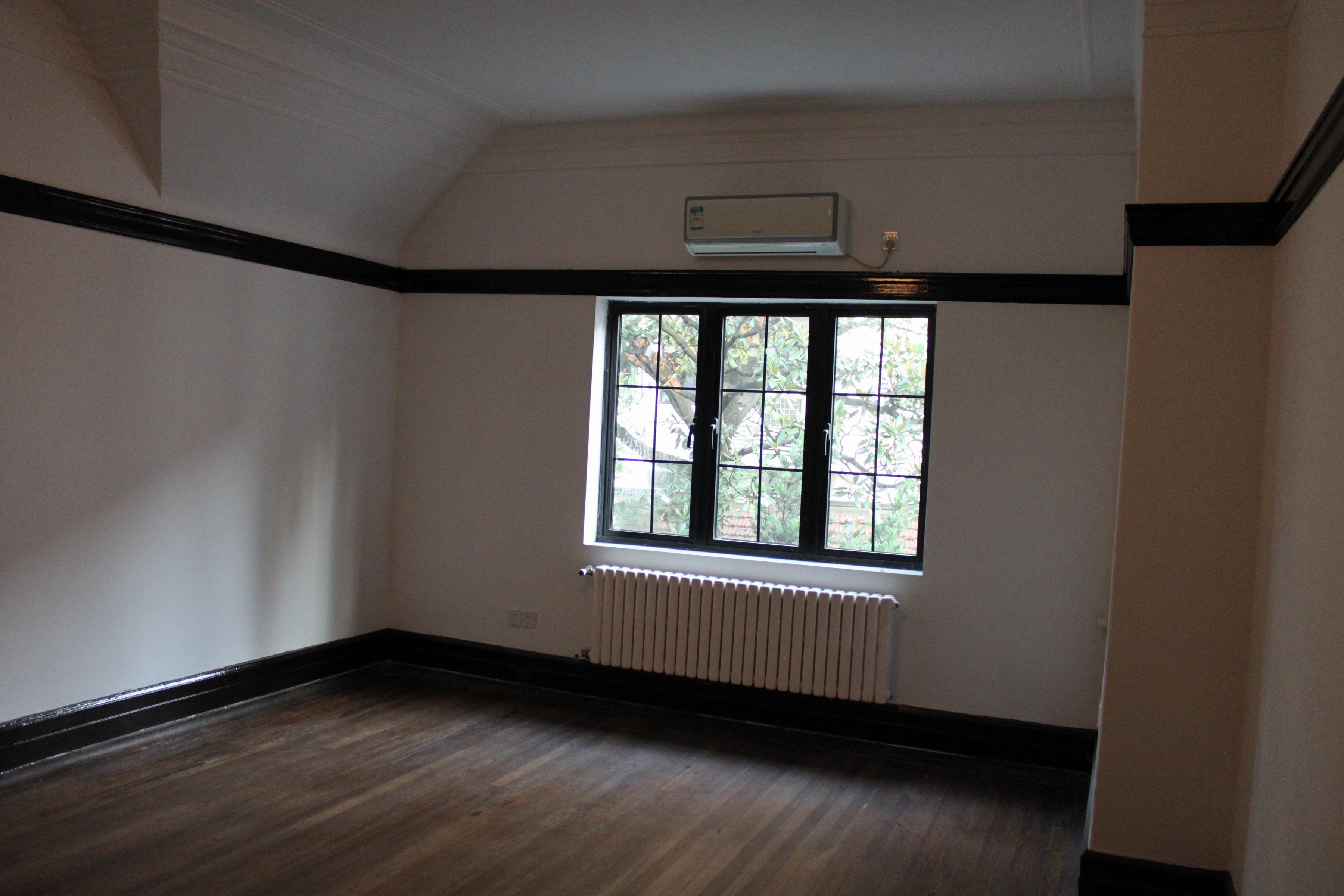 Large BedRoom Duplex Apartment in Historic FFC Lane House for Rent in Shanghai
