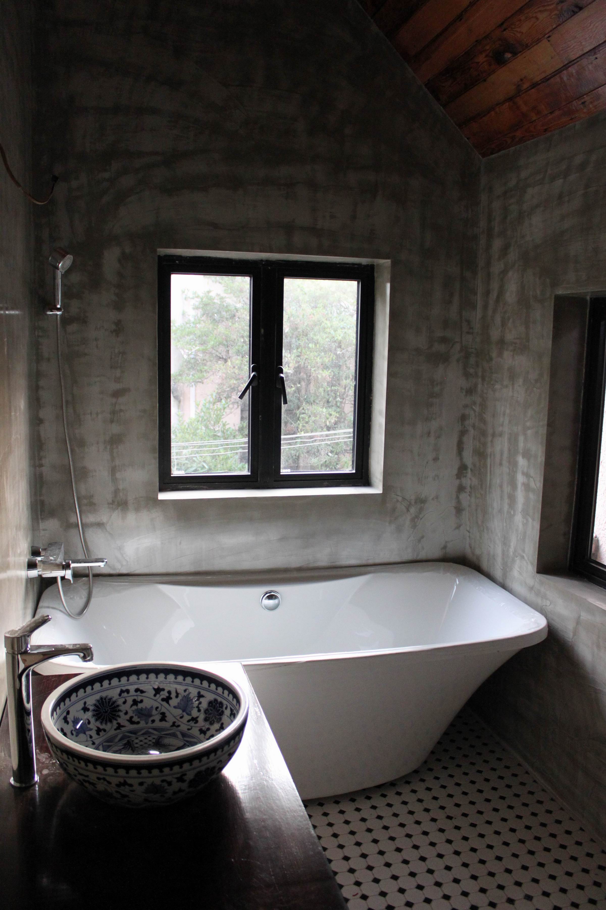 Stylish Bathroom Duplex Apartment in Historic FFC Lane House for Rent in Shanghai
