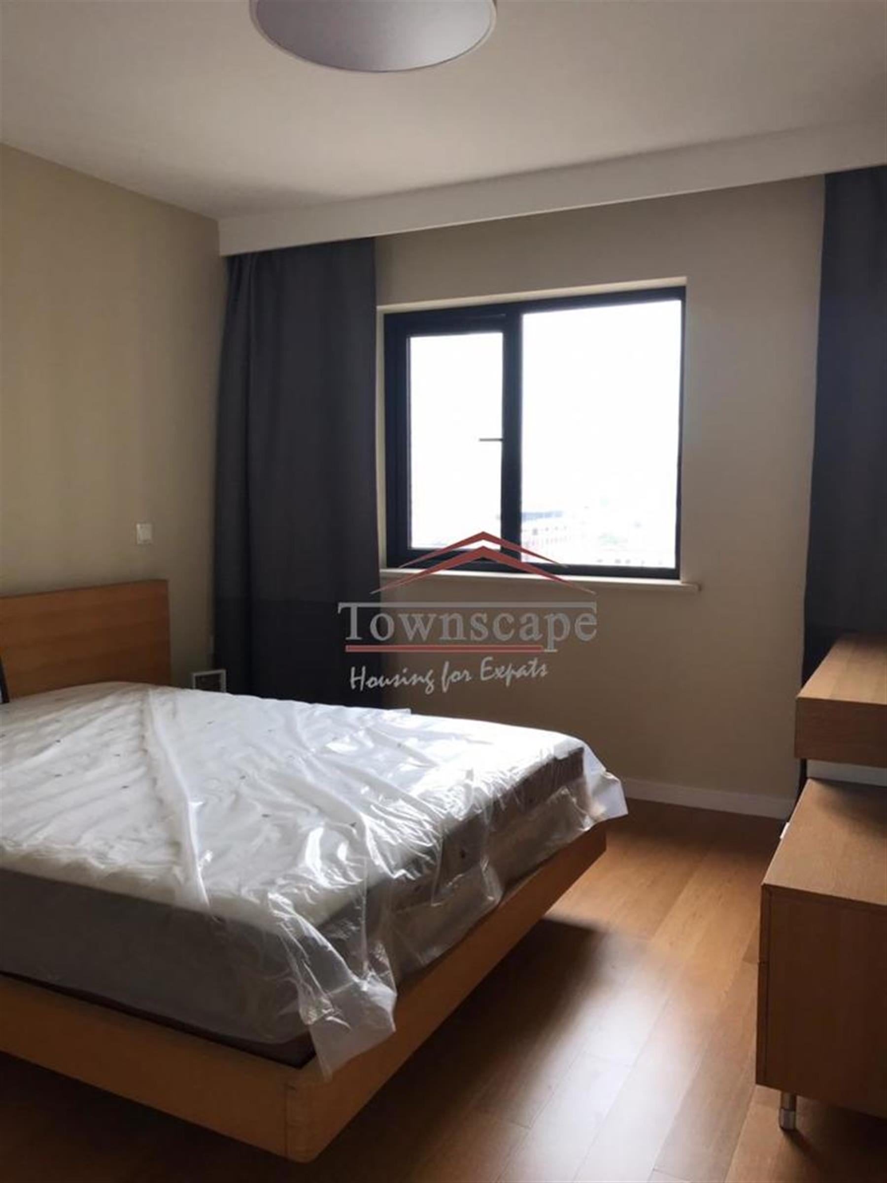 new bed Spacious Convenient Renovated FFC Apartment for Rent in Shanghai