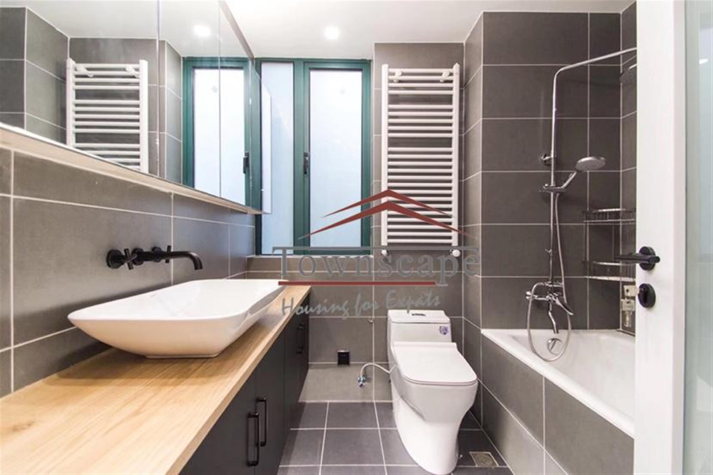 bathtub Luxury Spacious Modern Xujiahui Apartment for Rent in Shanghai