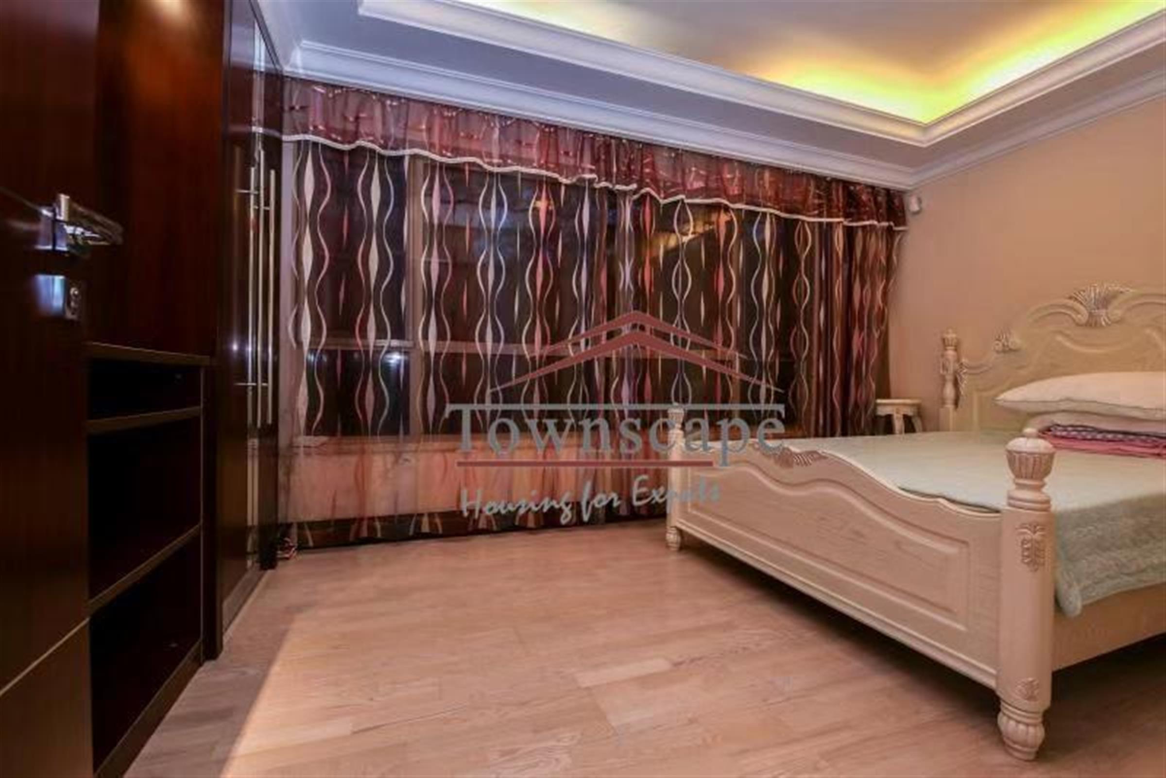 big bedroom Comfy Renovated Seasons Villas for Rent in Pudong, Shanghai