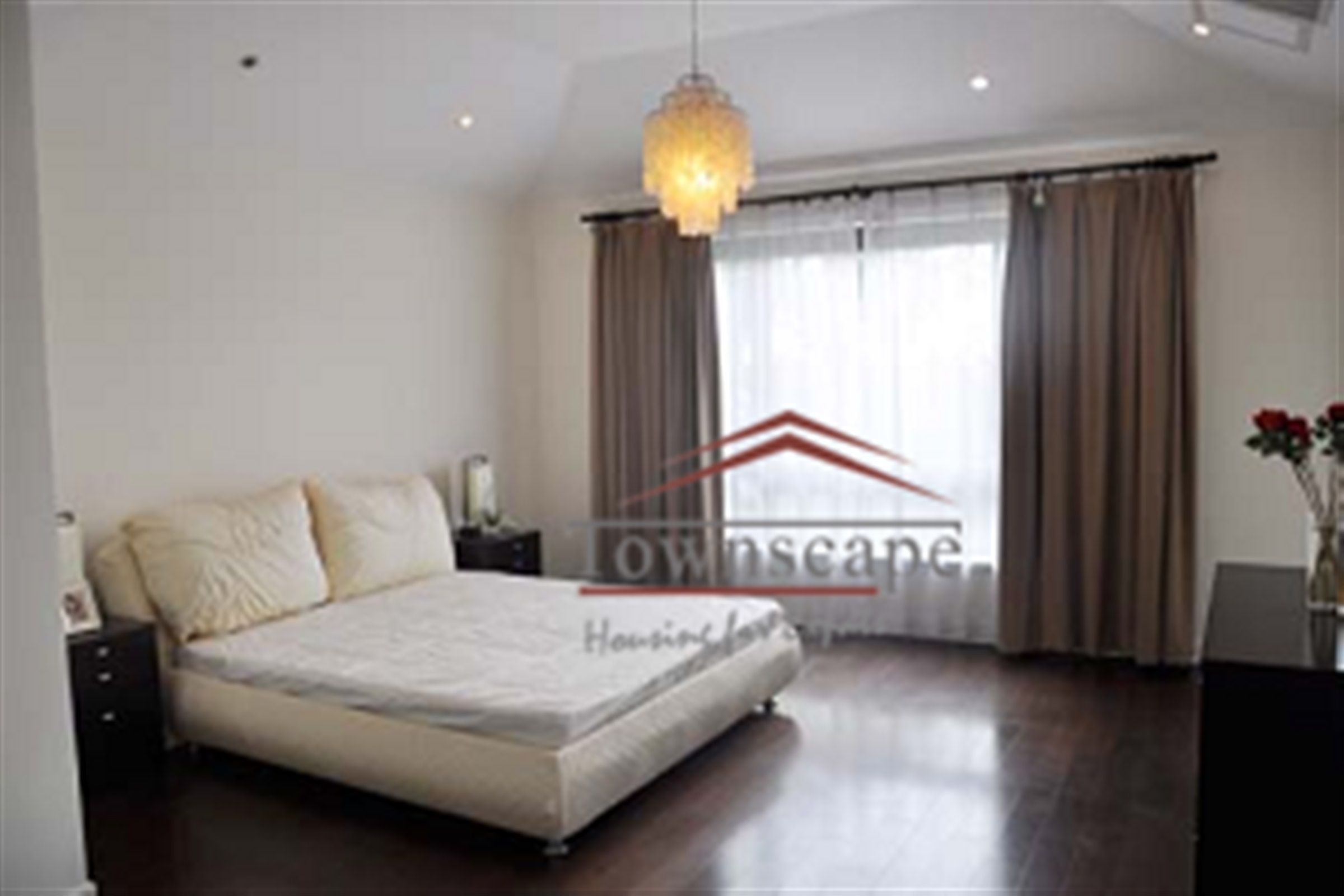 big bedroom 6BR Long Beach Garden Villa for Rent in Qingpu Shanghai