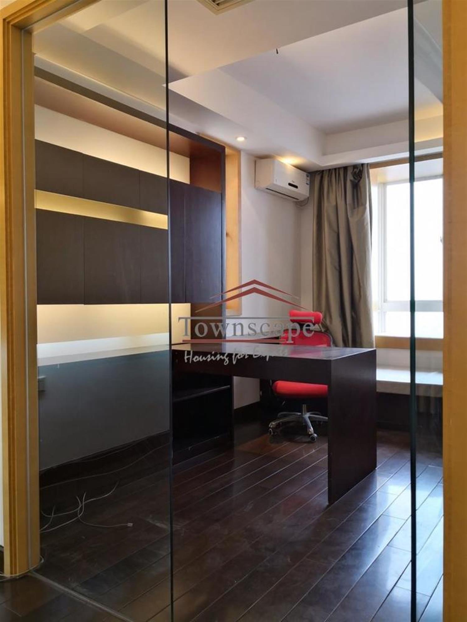Office room Spacious Newly Decorated Jing’an Apartment for Rent in Shanghai