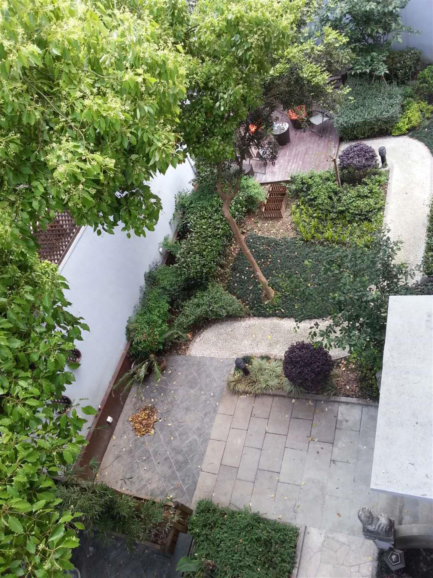 private garden Independent 3-Story House w Garden in Jing’an for Rent in Shanghai