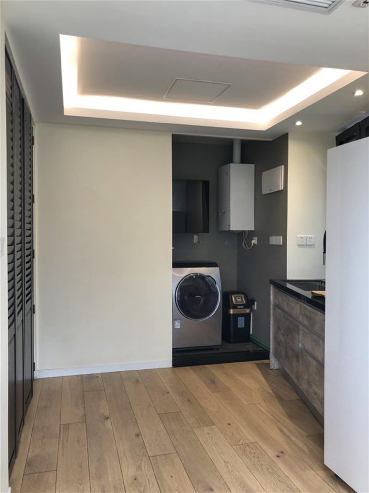 Laundry Area Huge Exclusive Yard with 1F of Standalone Hongqiao Lane House for Rent in Shanghai