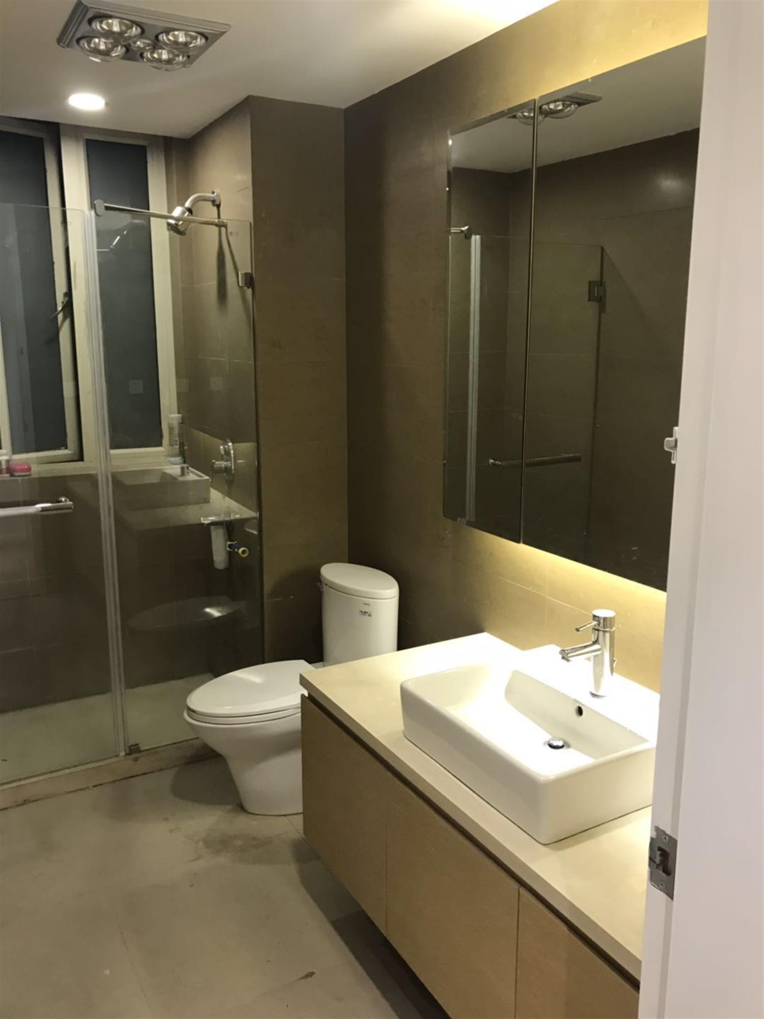 Clean Bathroom Renovated Modern La Doll Apartment for Rent in Jing’an Shanghai