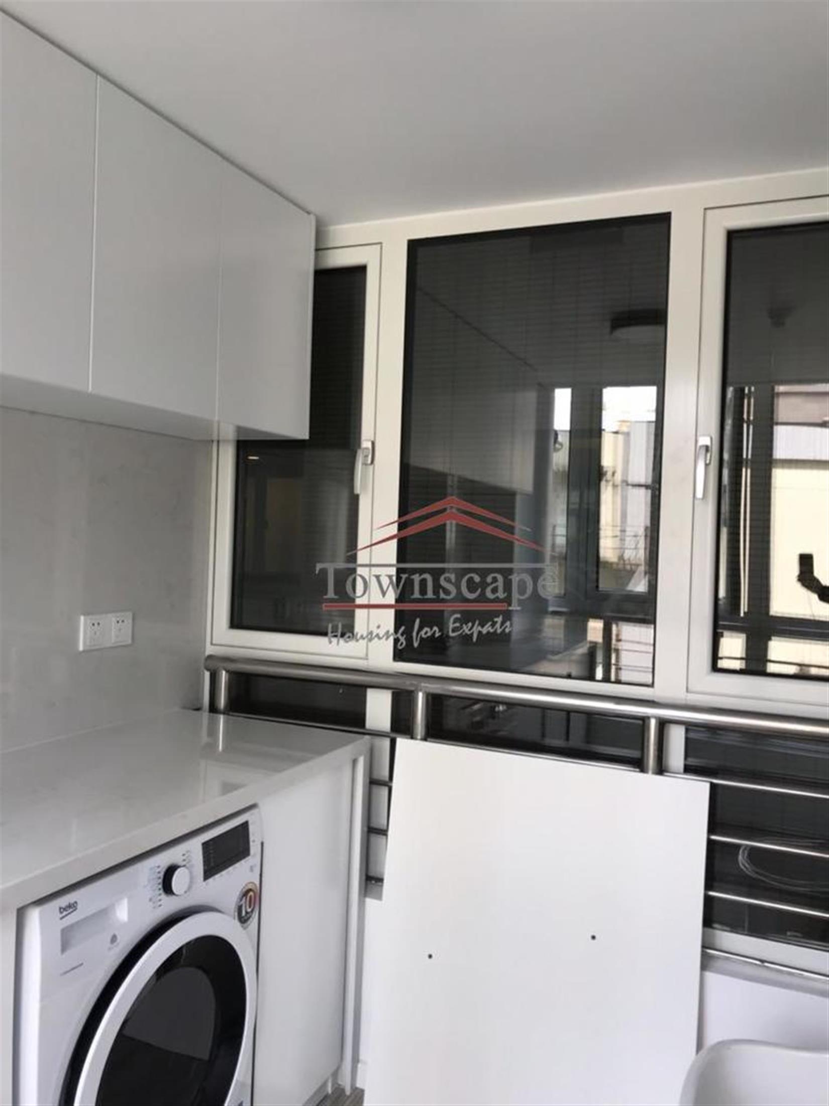 laundry room Newly Decorated Oriental Manhattan Apartment for Rent in Shanghai