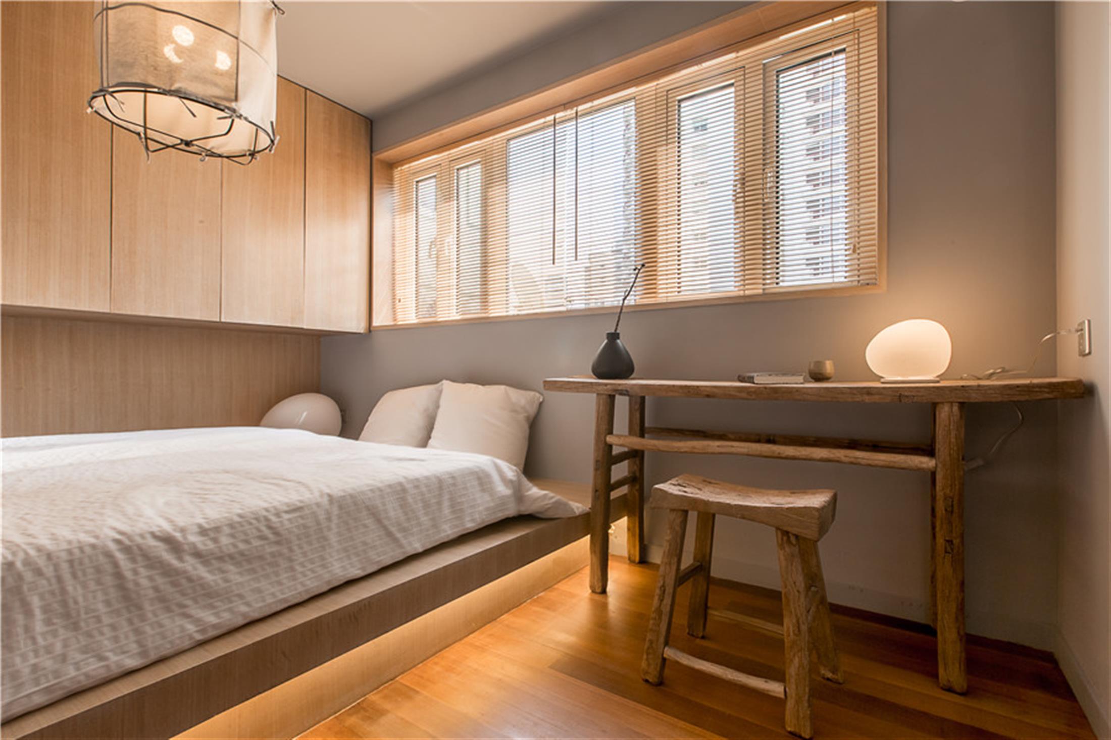 Wooden Furniture FFC Duplex w Brand-New Furnishings for Rent in Shanghai