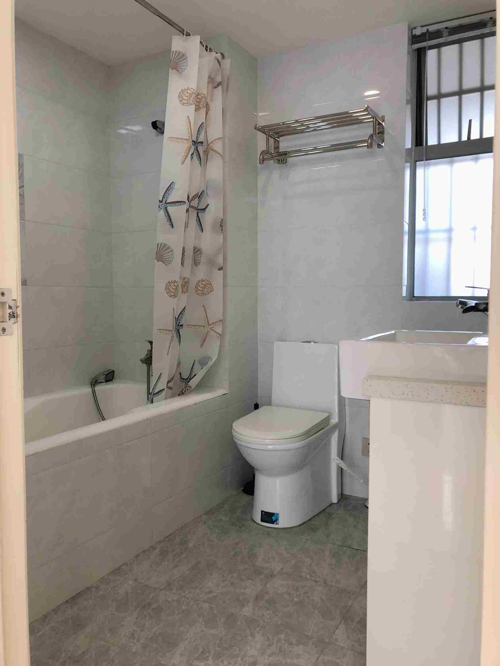 bathtub Spacious Jing’an Apartment for Rent in Shanghai